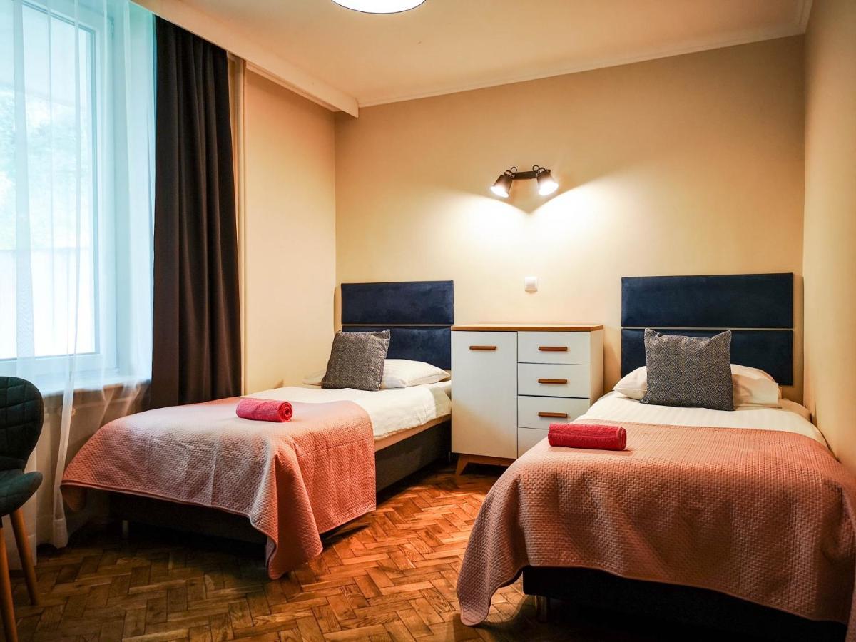 Aparthotel Bialy Orzel Przemyśl Exterior foto